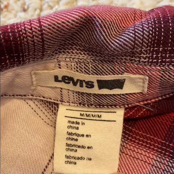 Levi’s button down plaid long sleeve shirt - Picture 4 of 5